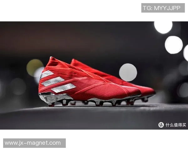 阿迪达斯足球明星广告展现运动激情与团队精神的完美结合